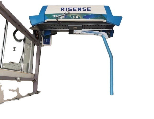 Vollautomatische berührungsfreie Autowaschmaschine zur Hochdruckwasserreinigung des Fahrzeugs