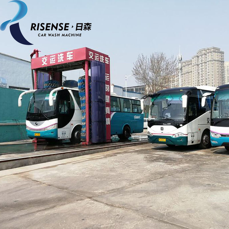 CB730 Buswaschmaschine mit drei Bürsten
