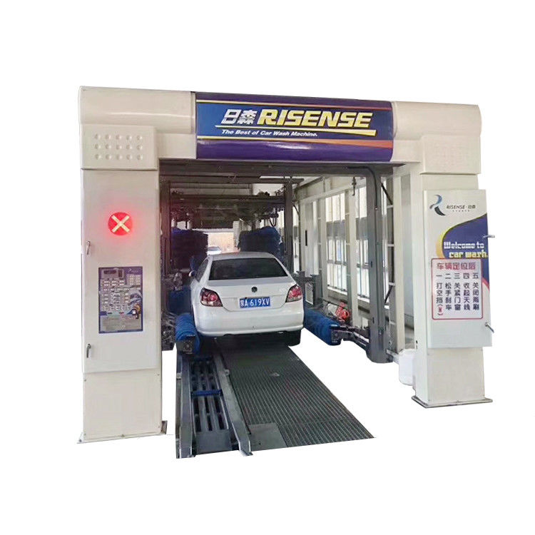 Effiziente Reinigung Ihres Autos mit 9 Bürsten