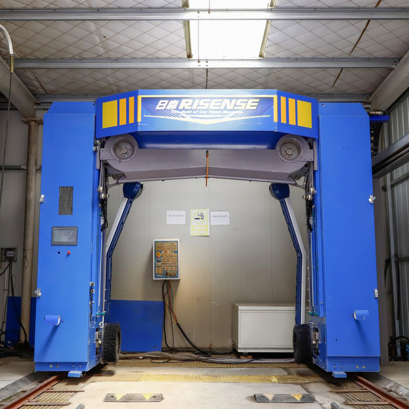 Berührungslose Autowaschung mit Lufttrockner Lava-Shampoo 25kW 1660mm*3620mm*3100mm Größe