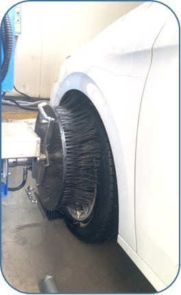 Berührungslose Autowaschung mit Lufttrockner Lava-Shampoo 25kW 1660mm*3620mm*3100mm Größe