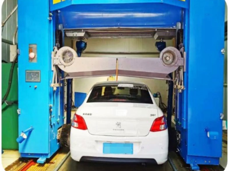 Berührungslose Autowaschung mit Lufttrockner Lava-Shampoo 25kW 1660mm*3620mm*3100mm Größe